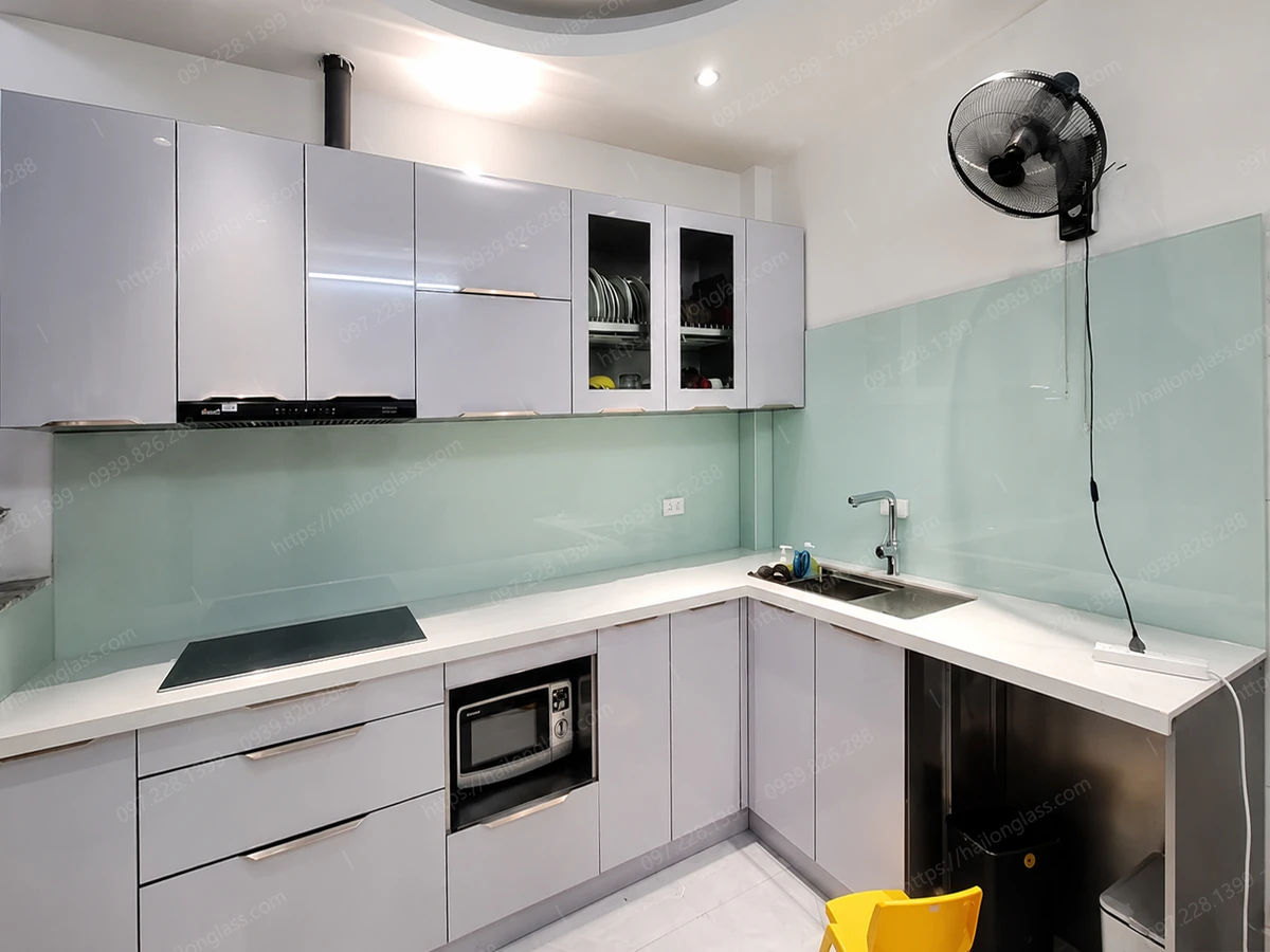 Lắp đặt kính bếp chịu nhiệt chuẩn nhà máy Hải Long tại Thanh Xuân