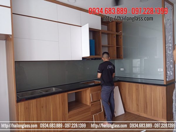 Kính Ốp Bếp Màu Nhũ Đồng