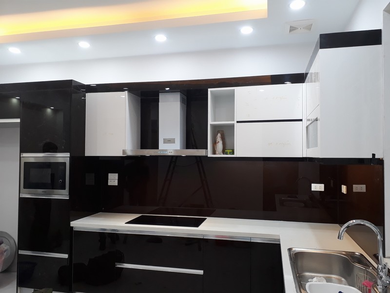 Kính Ốp Bếp Màu Nâu