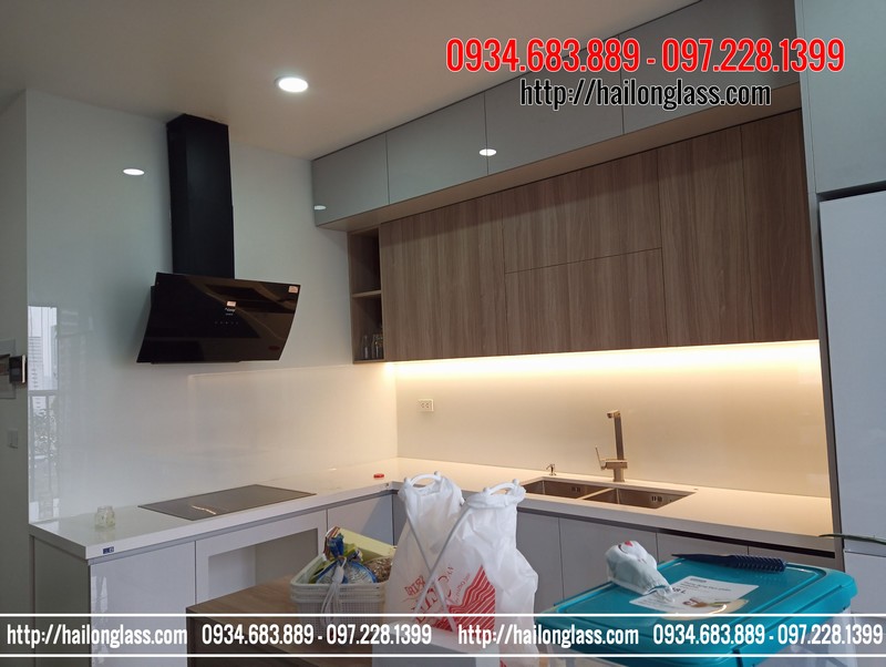 Kính Màu Ốp Bếp - Kính Siêu Trong Hải Long Việt Nhật