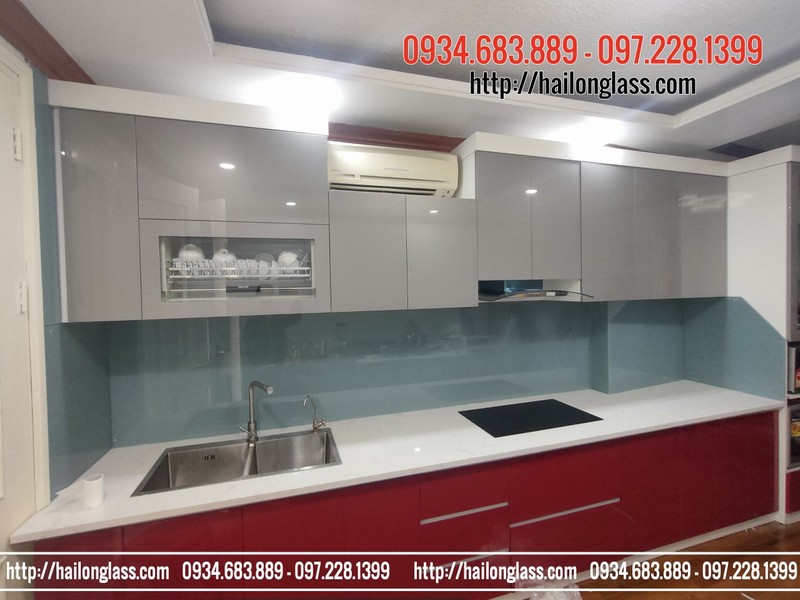 Kính Sơn Ốp Bếp thi công tại Hà Nội màu Ghi Sáng