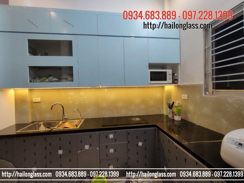 Kính Ốp Bếp 3D thi công tại Trần Cung - Hà Nội