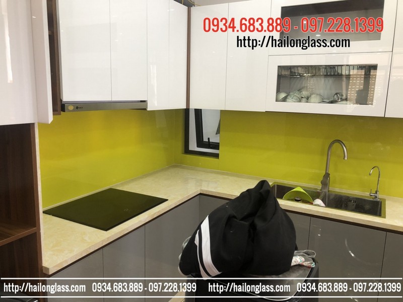 Kính sơn nhà máy Việt Nhật Hải Long màu vàng chanh