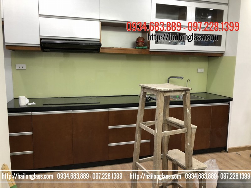 Kính Sơn Màu Cường Lực màu Kem tại Ngọc Thụy