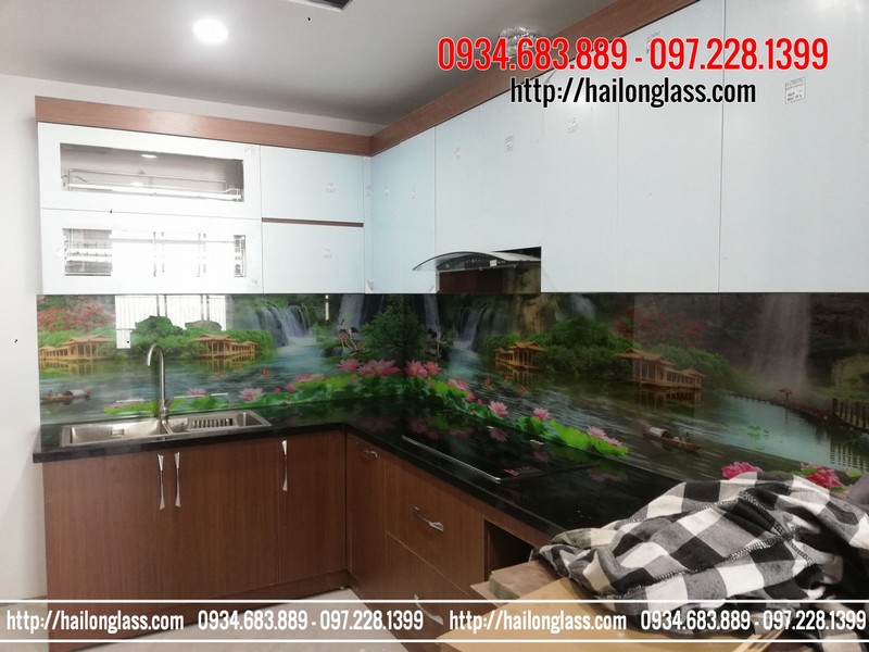 Tranh kính 3D phong thủy hữu tình tại New SkyLine