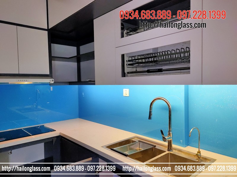 Kính ốp tường bếp Màu Xanh dương kim sa