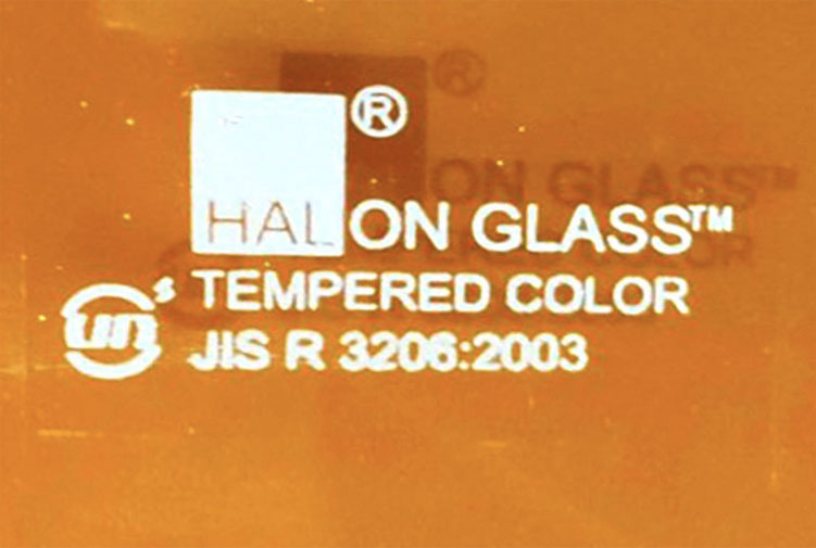 Logo trên kính sơn nhà máy sản xuất